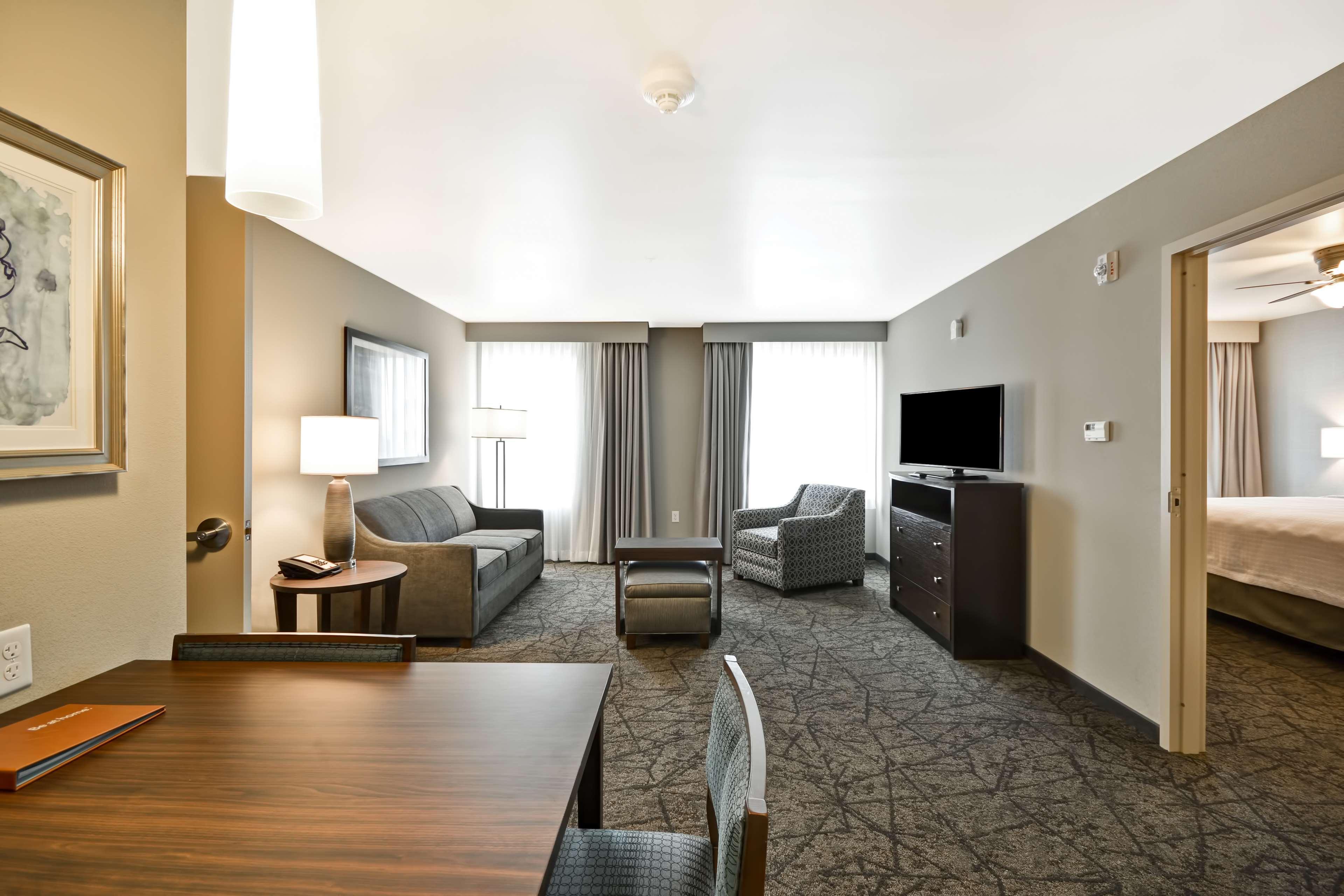 Homewood By Hilton Vegas Center Hotel