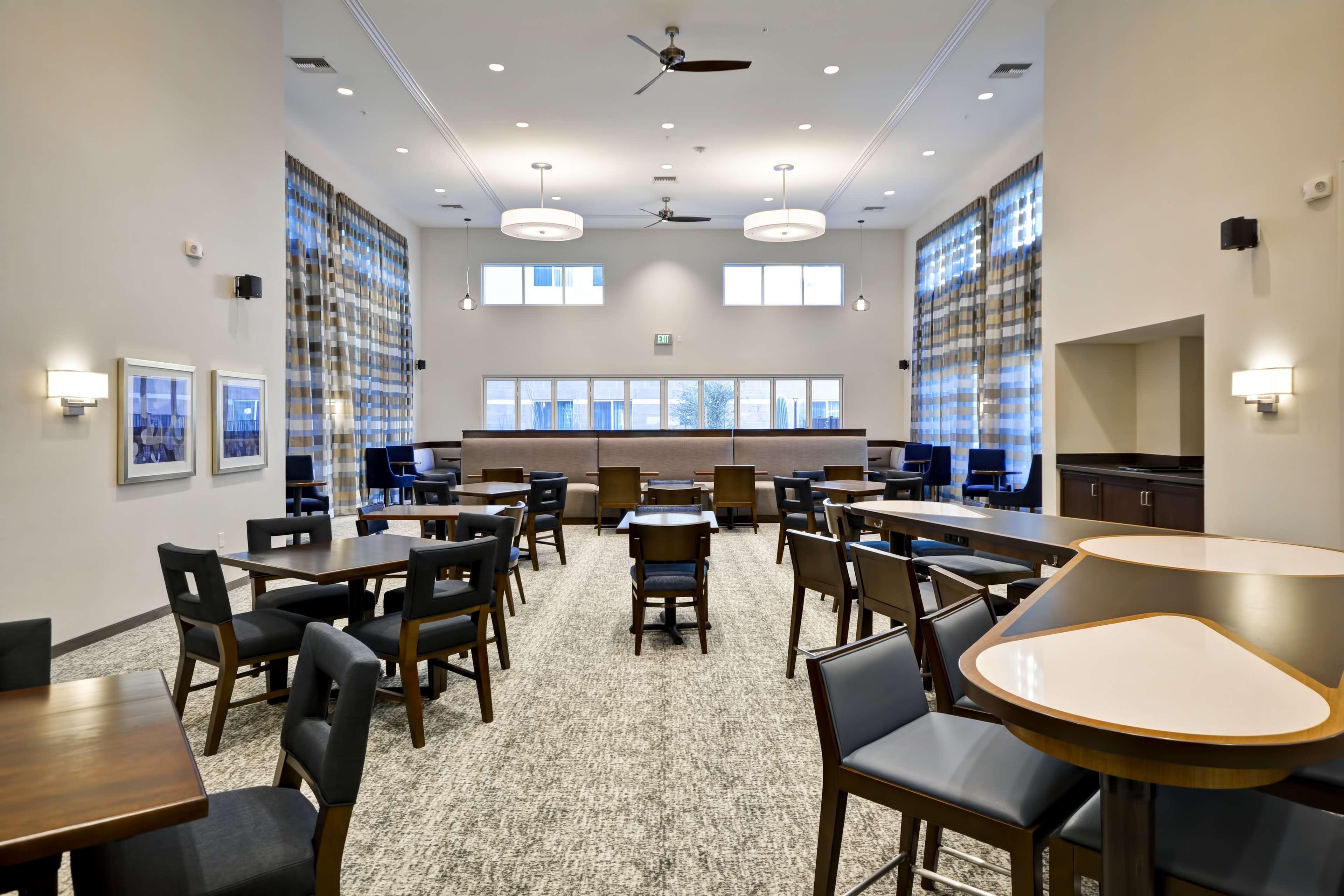 Homewood By Hilton Vegas Center Hotel 3*